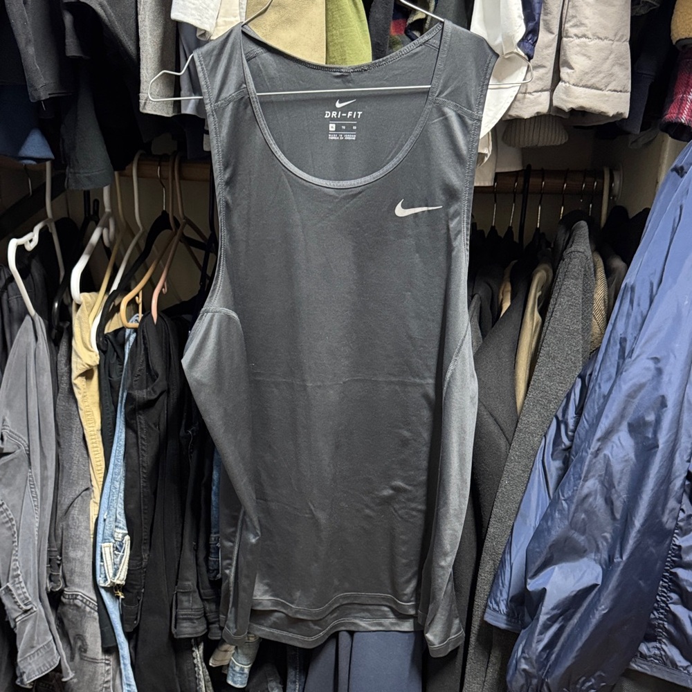 Used Nike Men’s Charcoal Dri-FIT Tank Top